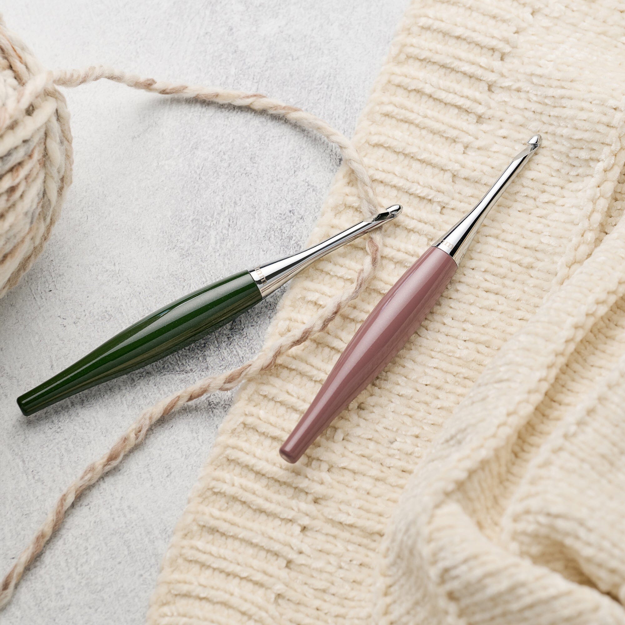 Odyssey® II Crochet Hook in Hunter Odyssey II FurlsCrochet 